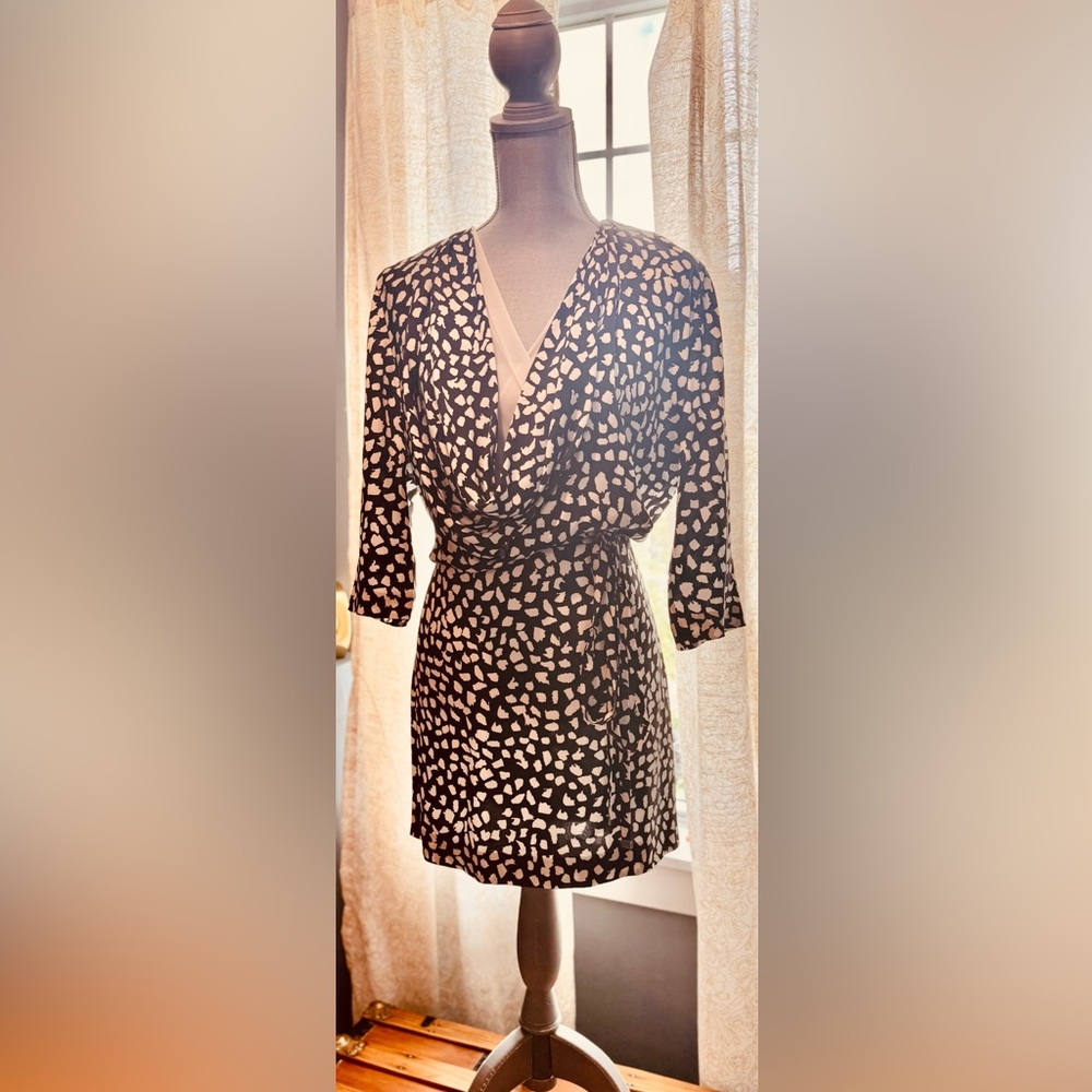 Diane Von Furstenberg Rachel Black and White Sheath Mini Dress - Picture 7 of 9
